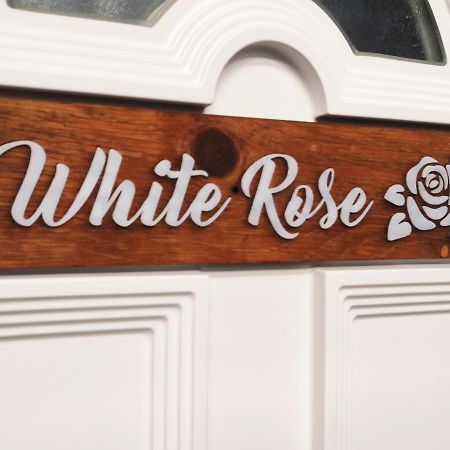 White Rose Studio Basement Apartment Budapest Exterior photo